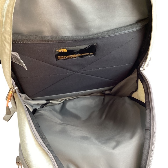 The North Face Borealis Backpack - Picture 10 of 15